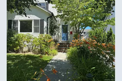 17 Cypress Avenue, Port Washington, NY 11050 - Photo 5