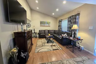 60 Meyer Ln, Medford, NY 11763 - Photo 13