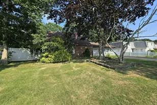 60 Meyer Ln, Medford, NY 11763 - Photo 3