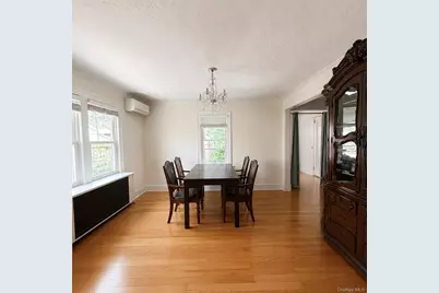 25511 Iowa Road, Great Neck, NY 11020 - Photo 7