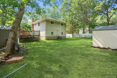 417 Winters Drive N, Mastic, NY 11950 - Photo 27