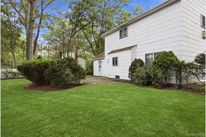 4 Smithtown Crescent, Smithtown, NY 11787 - Photo 23