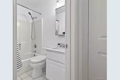 355 Old Tarrytown Road #107, White Plains, NY 10603 - Photo 9