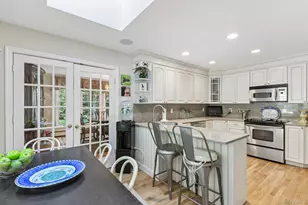 24 Vanad Dr, East Hills, NY 11576 - Photo 11