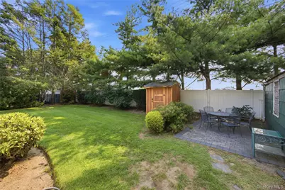 102 Stephan Marc Lane, New Hyde Park, NY 11040 - Photo 19