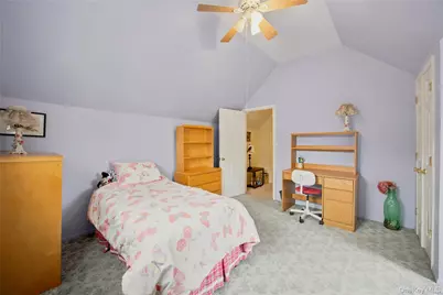 102 Stephan Marc Lane, New Hyde Park, NY 11040 - Photo 15