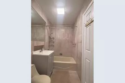 4231 Colden Street #R1H, Flushing, NY 11355 - Photo 5