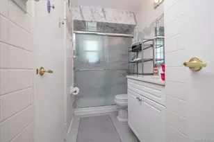 15 Franklin Pl, Oceanside, NY 11572 - Photo 17