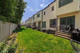 15 Franklin Pl, Oceanside, NY 11572 - Photo 23