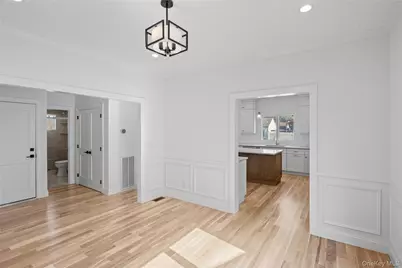 43 Westbury Avenue, Mineola, NY 11501 - Photo 19