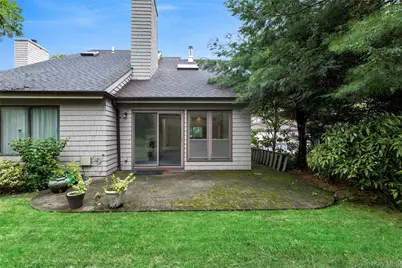 11 Rose Court, East Islip, NY 11730 - Photo 21
