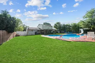 7 Sprat St, Medford, NY 11763 - Photo 13
