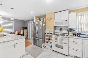 94-46 214th Pl, Queens Village, NY 11428 - Photo 11