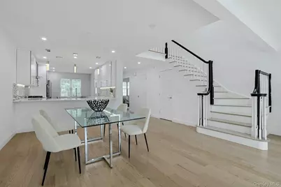 100 Brook Hills Circle #28B, White Plains, NY 10605 - Photo 9