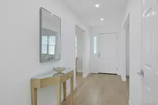 100 Brook Hills Cir, White Plains, NY 10605 - Photo 13