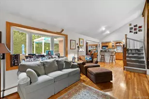 9 Donald Dr, Old Bethpage, NY 11804 - Photo 5