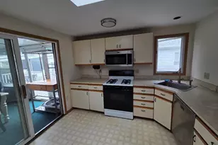 69 Dogwood Ln, Manorville, NY 11949 - Photo 9