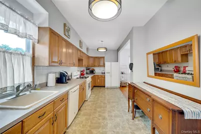 1650 Research Avenue, Bronx, NY 10465 - Photo 9