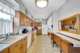 1650 Research Ave, Bronx, NY 10465 - Photo 9