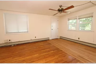 43 Ivanhoe Place, Valley Stream, NY 11580 - Photo 7
