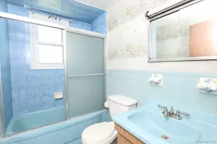 43 Ivanhoe Pl, Valley Stream, NY 11580 - Photo 9