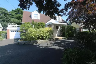 43 Ivanhoe Pl, Valley Stream, NY 11580 - Photo 1