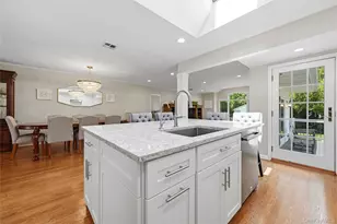 7 Wren Dr, Woodbury, NY 11797 - Photo 5