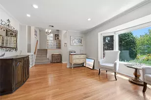 7 Wren Dr, Woodbury, NY 11797 - Photo 3