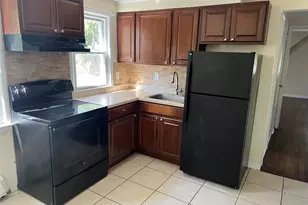 23 Luther Pl, Huntington Station, NY 11746 - Photo 5