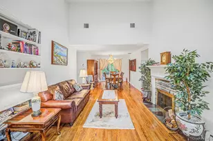 28 Greenvale Ln, Syosset, NY 11791 - Photo 9