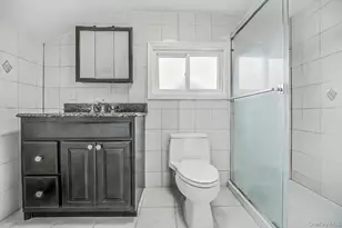 28 Greenvale Ln, Syosset, NY 11791 - Photo 3