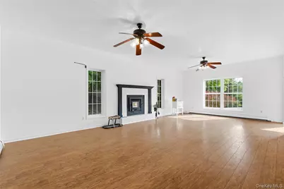 7 Van Keuren Avenue, Pine Bush, NY 12566 - Photo 3