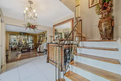 65 Avenue D, Farmingville, NY 11738 - Photo 3