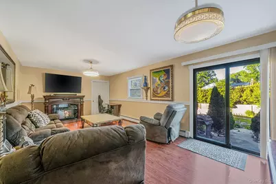 65 Avenue D, Farmingville, NY 11738 - Photo 9