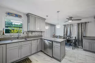 65 Avenue D, Farmingville, NY 11738 - Photo 5