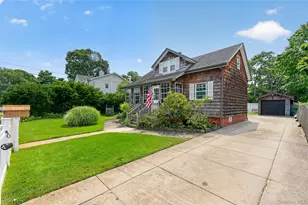 42 Cedar St, Islip, NY 11751 - Photo 5