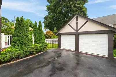 356 Marietta Avenue, Hawthorne, NY 10532 - Photo 5