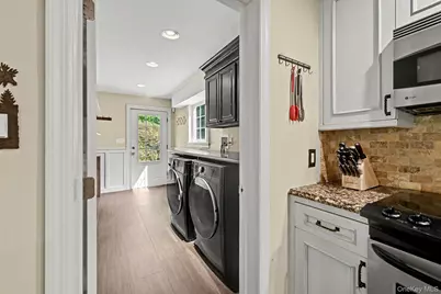 1800 Saw Mill River Road, White Plains, NY 10607 - Photo 19