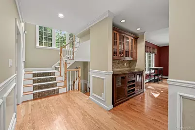 1800 Saw Mill River Road, White Plains, NY 10607 - Photo 11