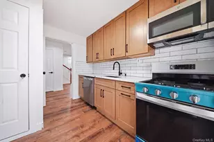133 Meister Blvd, Freeport, NY 11520 - Photo 11