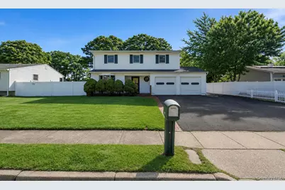 117 Selden Boulevard, Centereach, NY 11720 - Photo 3