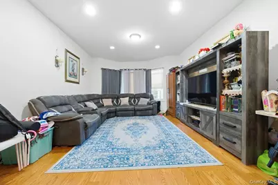 4412 Bronx Boulevard, Bronx, NY 10470 - Photo 13
