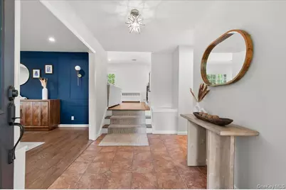 39 Marie Drive, Huntington, NY 11743 - Photo 3