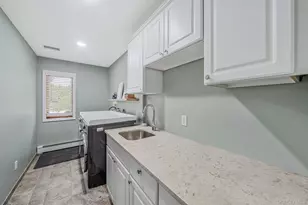 411 Robinson Ave, Patchogue, NY 11772 - Photo 27