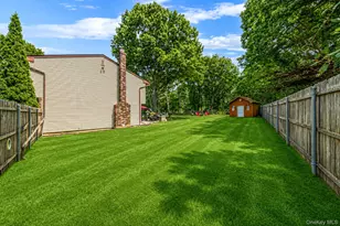 411 Robinson Ave, Patchogue, NY 11772 - Photo 41