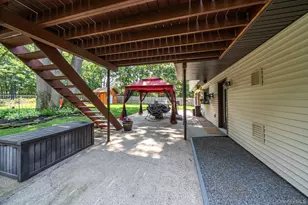 411 Robinson Ave, Patchogue, NY 11772 - Photo 35