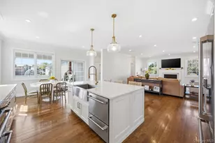 295 Dorchester Rd, Garden City, NY 11530 - Photo 15