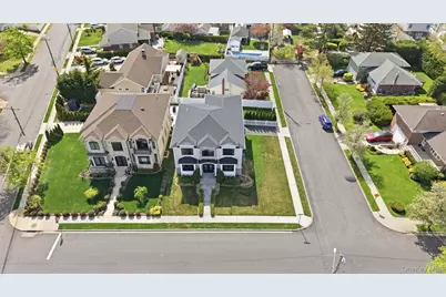 295 Dorchester Road, Garden City, NY 11530 - Photo 37