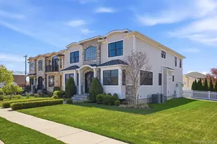 295 Dorchester Rd, Garden City, NY 11530 - Photo 3