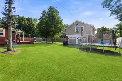 278 Ferndale Boulevard, Islip, NY 11751 - Photo 39